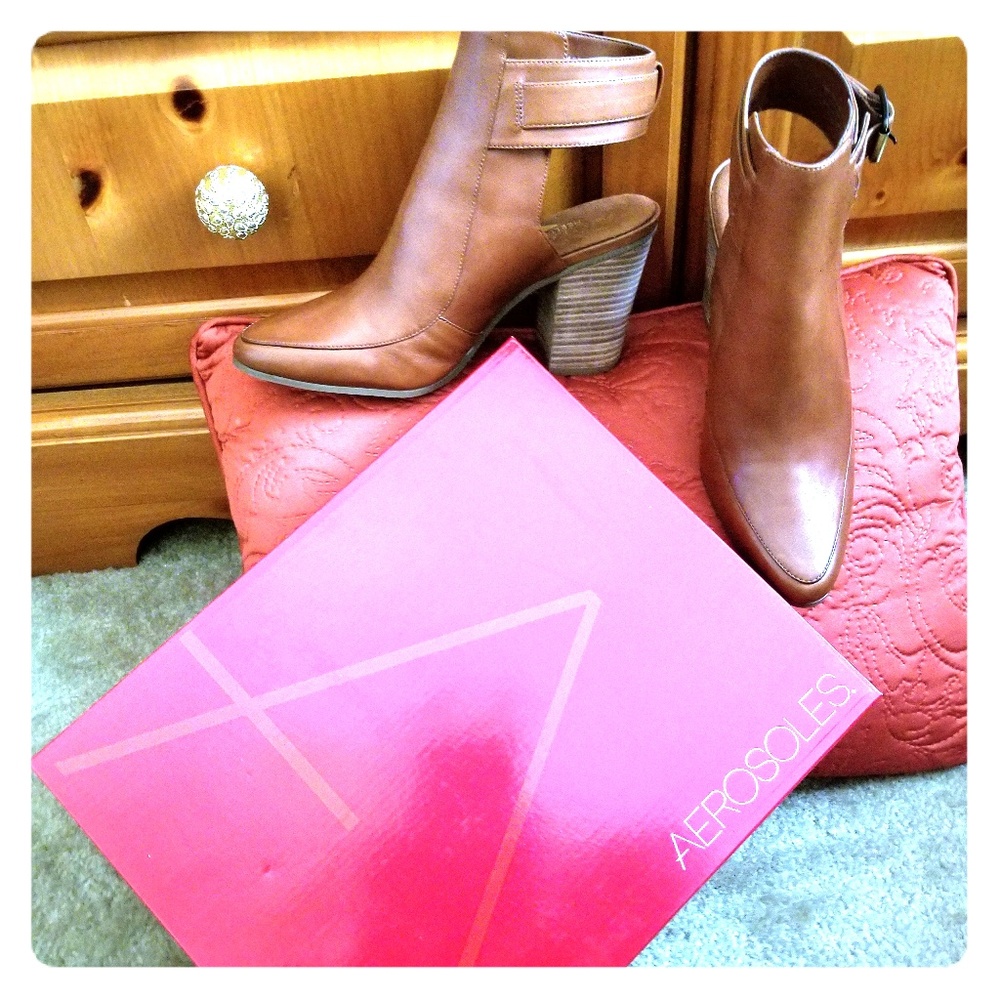 Aerosoles "Square Up" ankle strap shoe